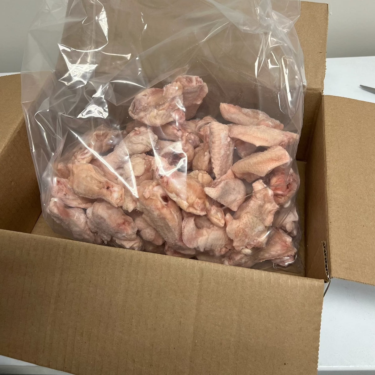 4KG Box of Frozen Chicken Wings